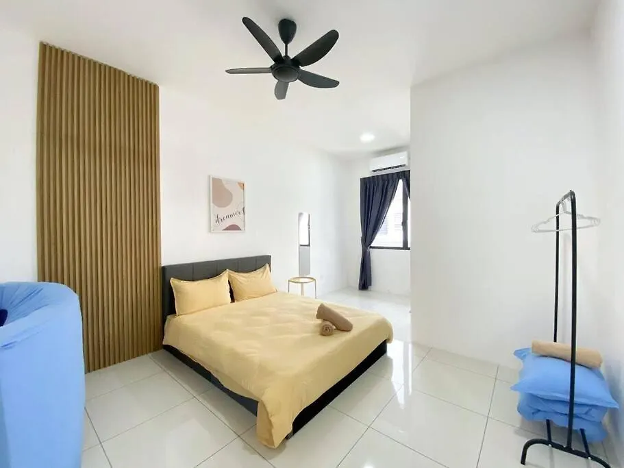Дом отдыха Вилла Brandnew Modern Cozy House@Alma Near Jusco Букит-Мертаджам